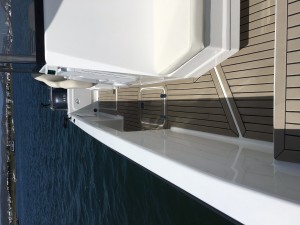 Fusion VT7 power boat with Sand color marine mat